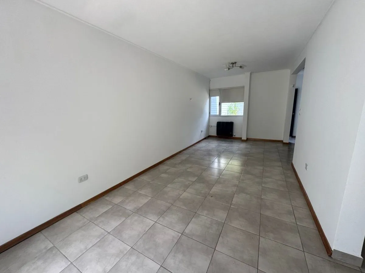 Duplex para aluguel com 2 quartos em City Bell