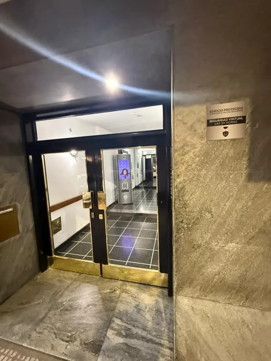 Kitnet de 1 ambiente com varanda de frente em Recoleta