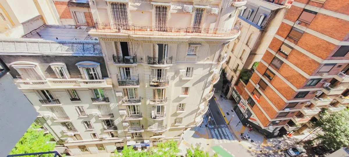 Departamento de 2 ambientes con balcón en Retiro