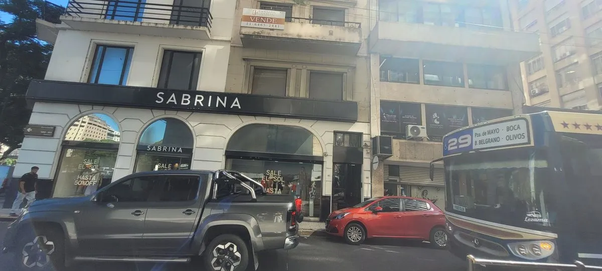 Departamento de 6 ambientes con balcón en San Nicolás