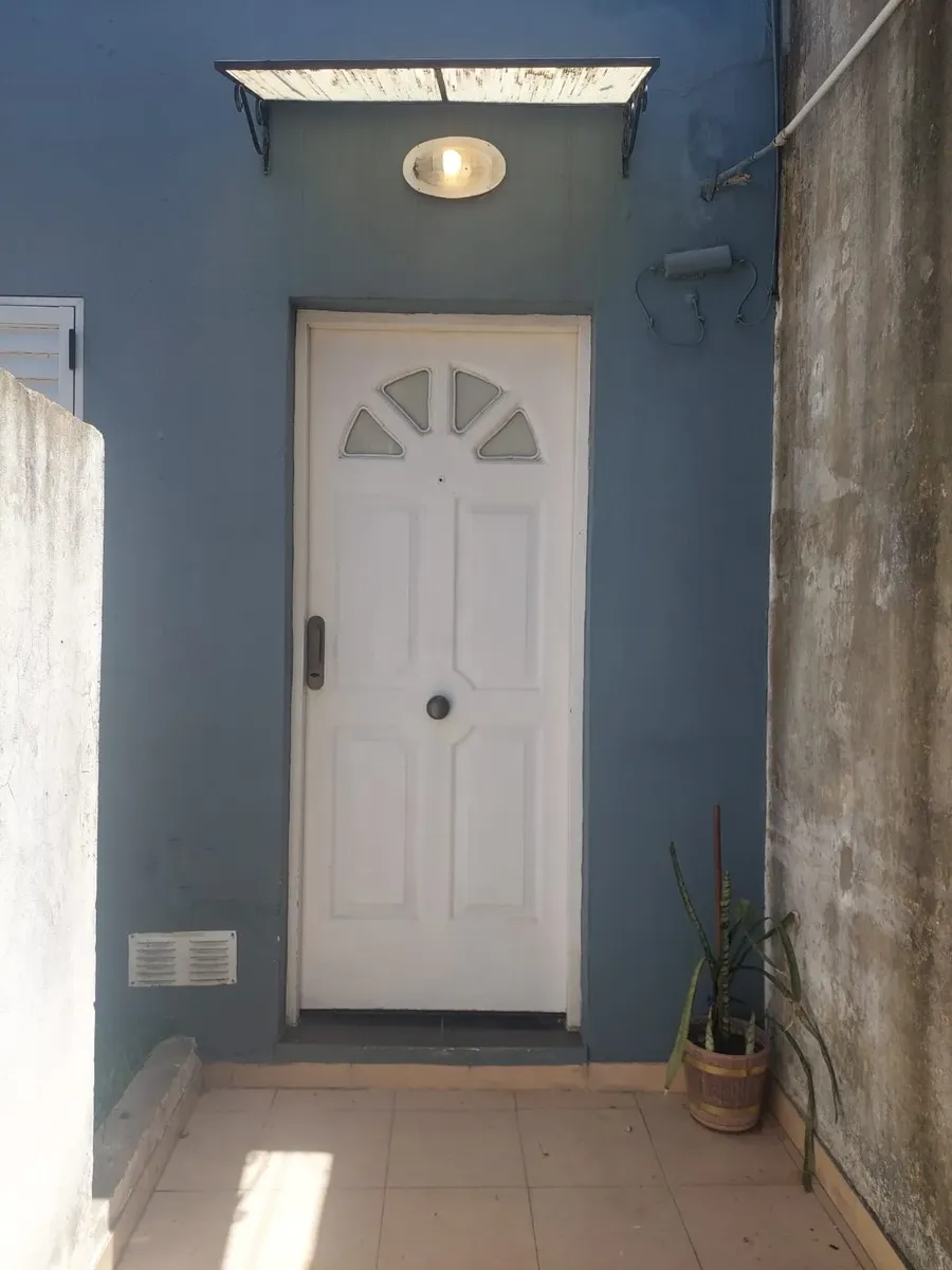 Квартира-студия 1 спальня с отдельным входом в Avellaneda