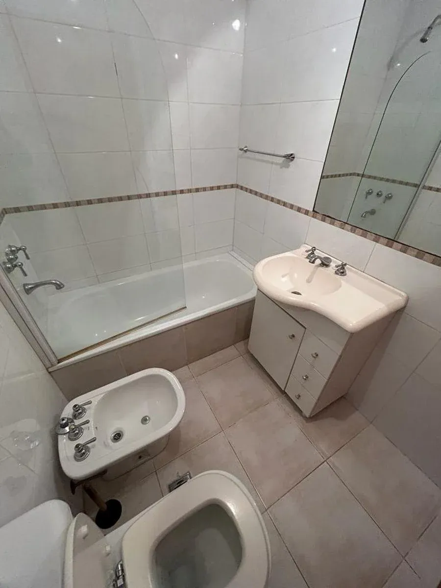 Departamento de 2 ambientes en Almagro, contrafrente