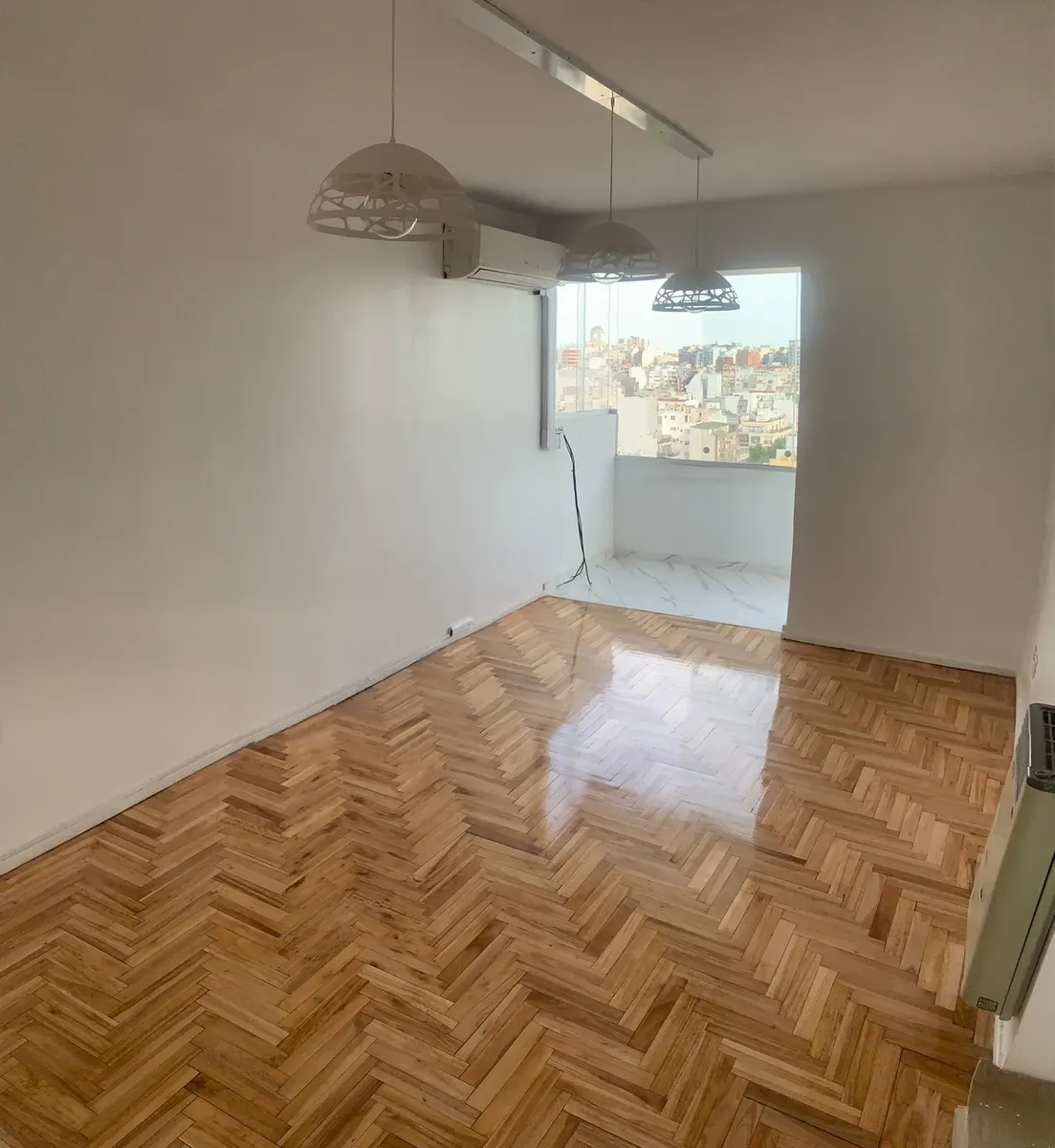 Квартира с 1 спальней, балконом и парковочным местом в Villa Crespo