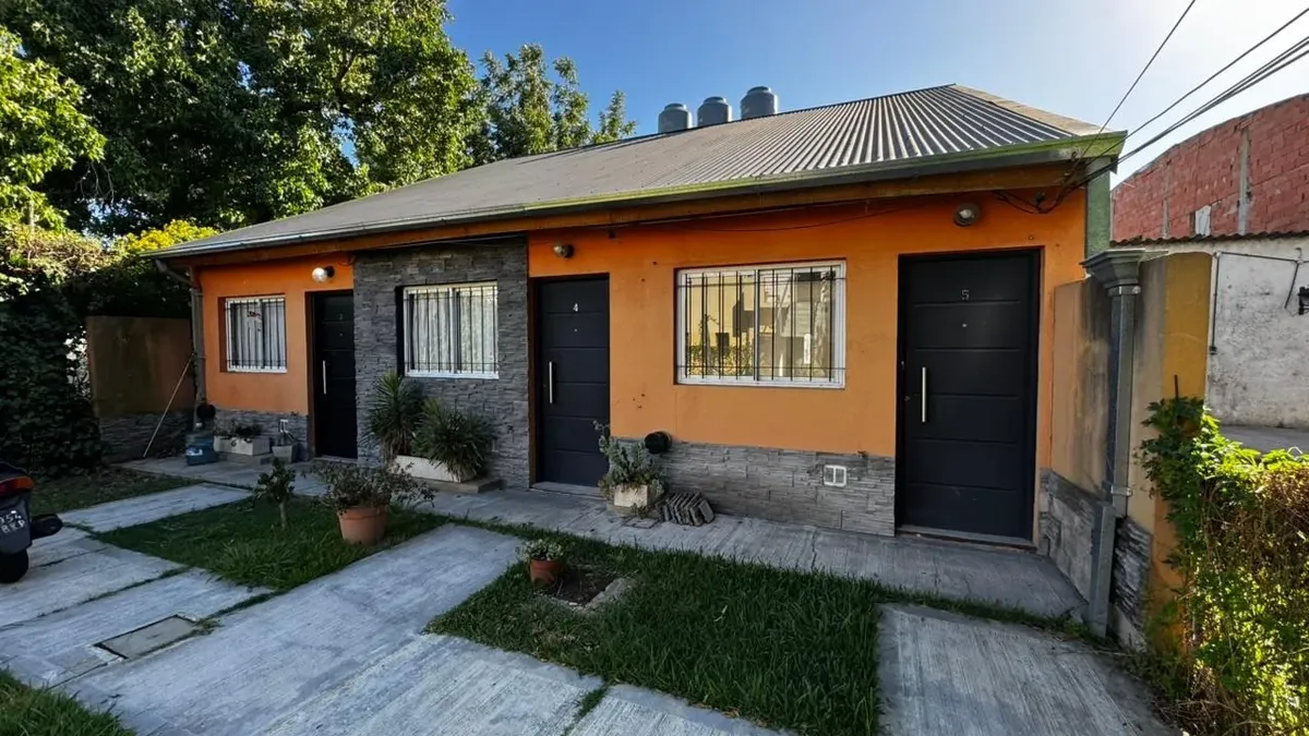 Apartamento dúplex de 2 ambientes em Ituzaingó Norte