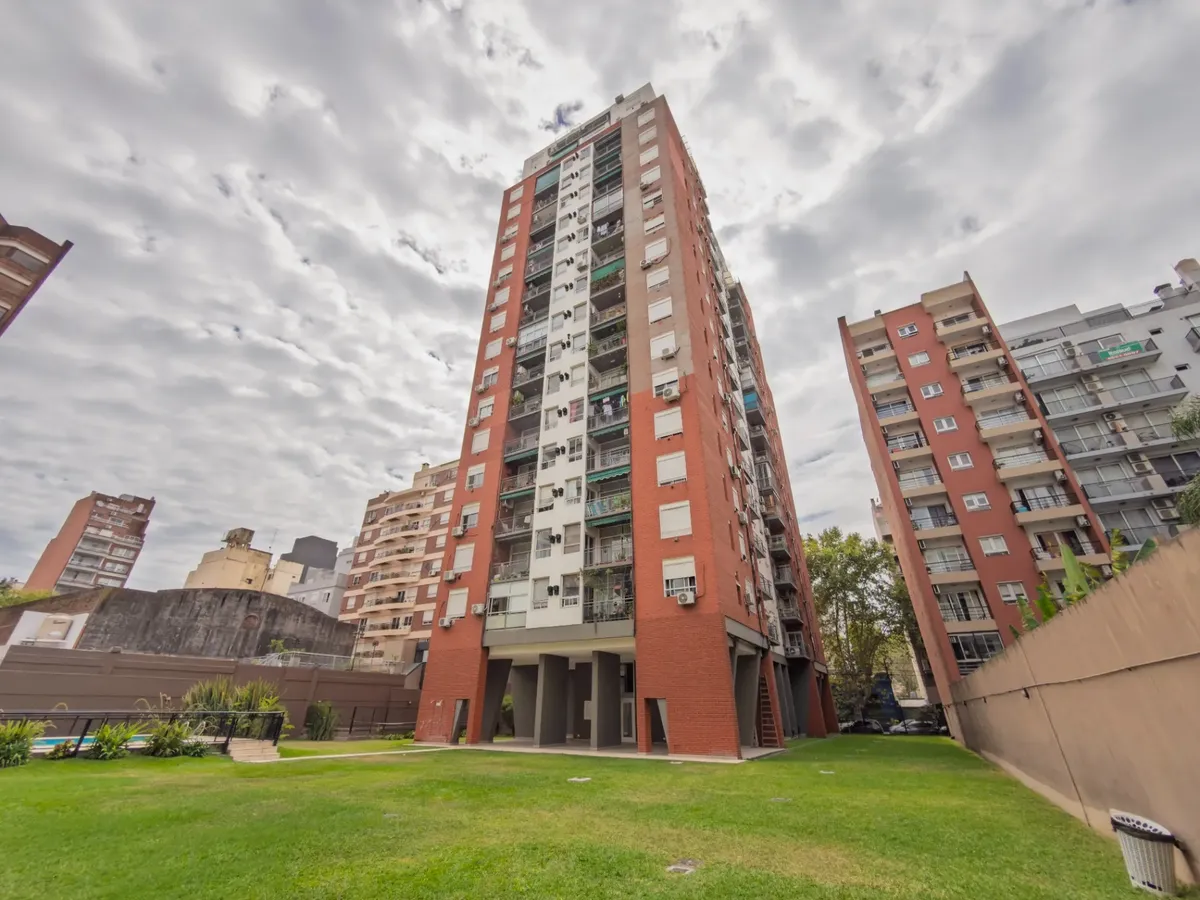 Two-bedroom apartment with balcony and parking in Villa Urquiza