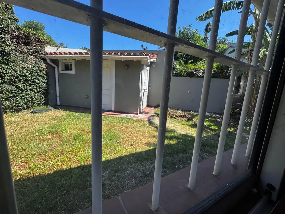 Three-bedroom house-style apartment in Boulogne, La Horqueta