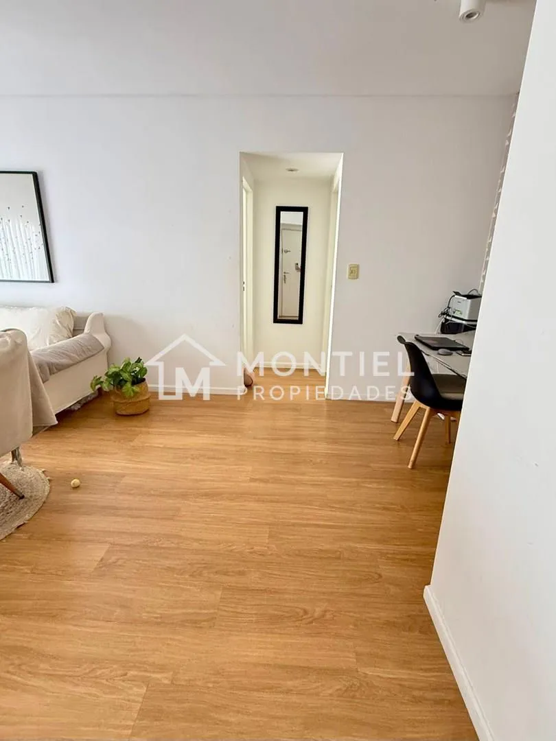 Departamento de 2 ambientes con balcón en Caseros, Tres de Febrero