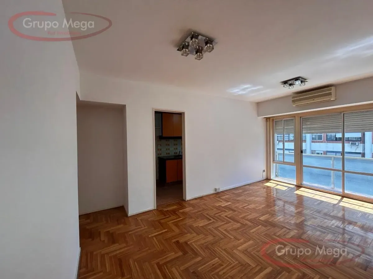 Departamento de 2 ambientes con 2 balcones en Belgrano