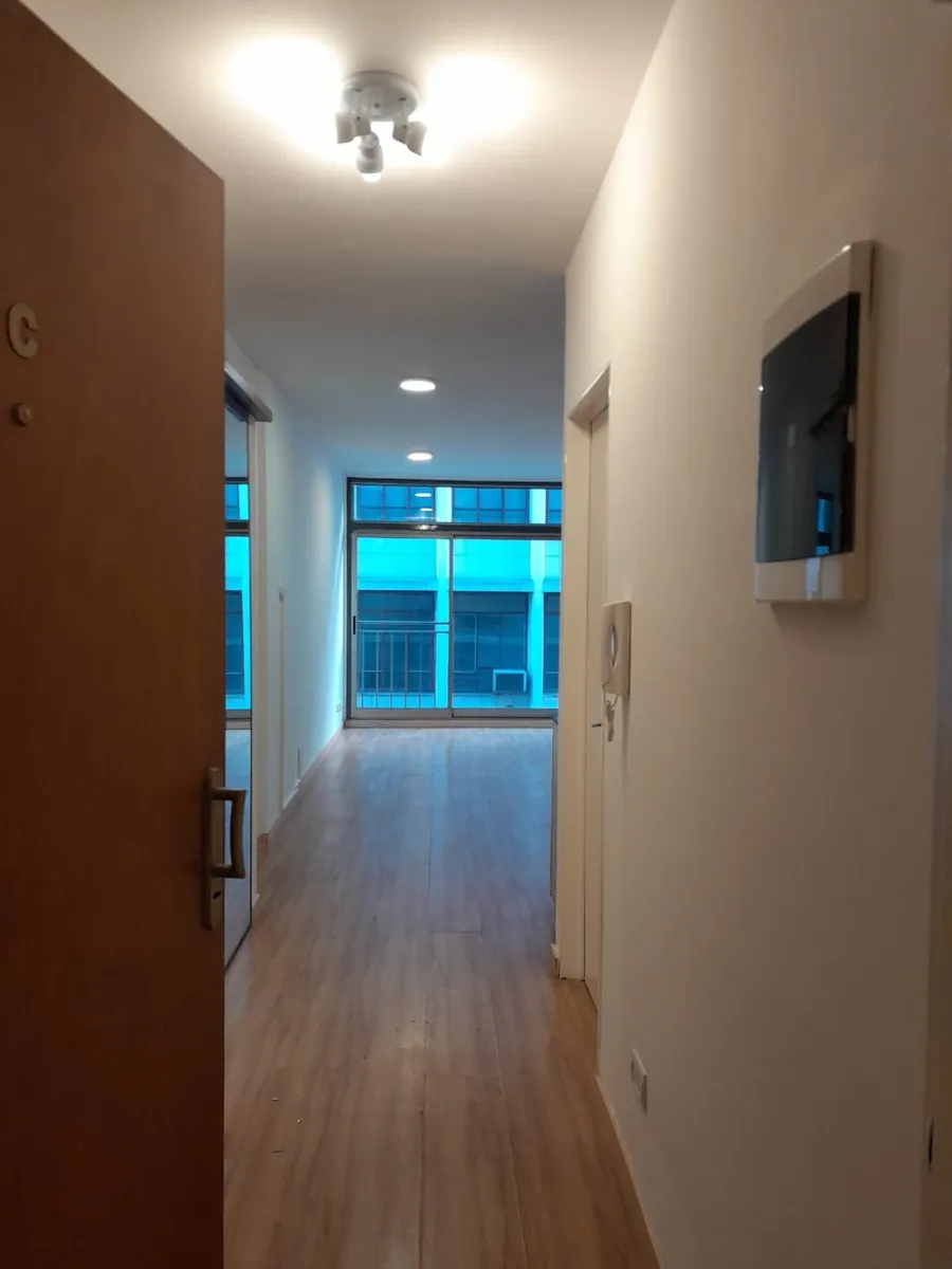 Квартира-студия с балконом на углу в San Nicolás