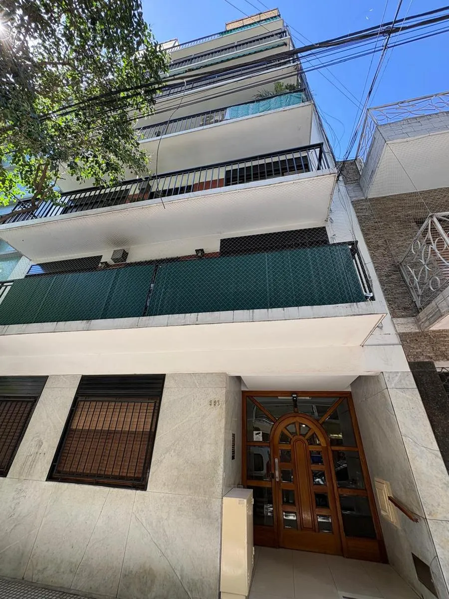 Two-room apartment in Flores Norte