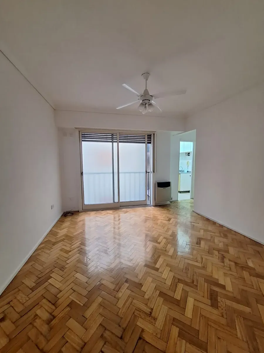 Departamento de 2 ambientes en Floresta