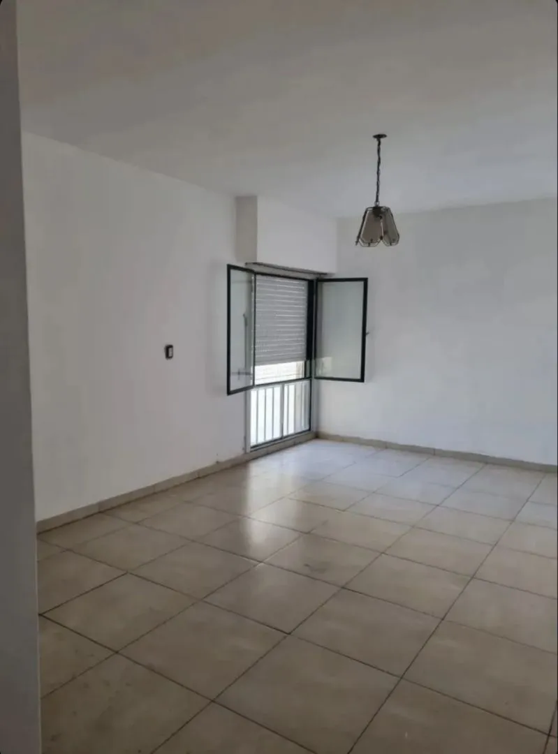 Departamento de 3 ambientes en Morón Centro