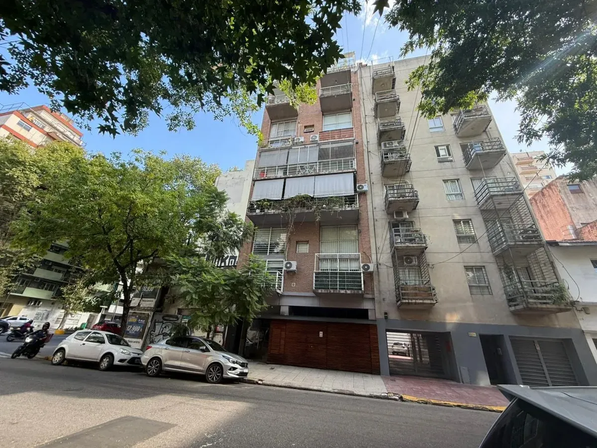 Двухкомнатная дуплекс-квартира с мебелью в Villa Crespo