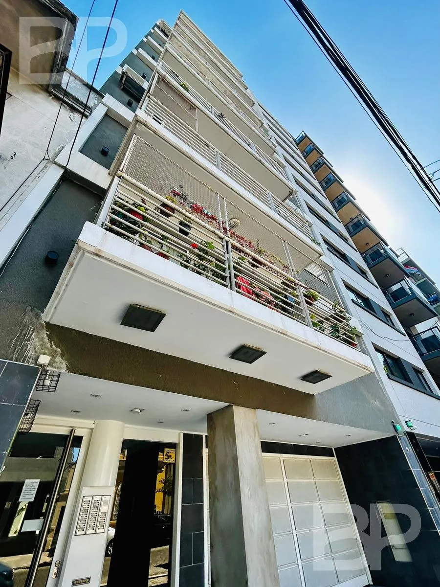 Departamento de 2 ambientes con balcón en La Paternal