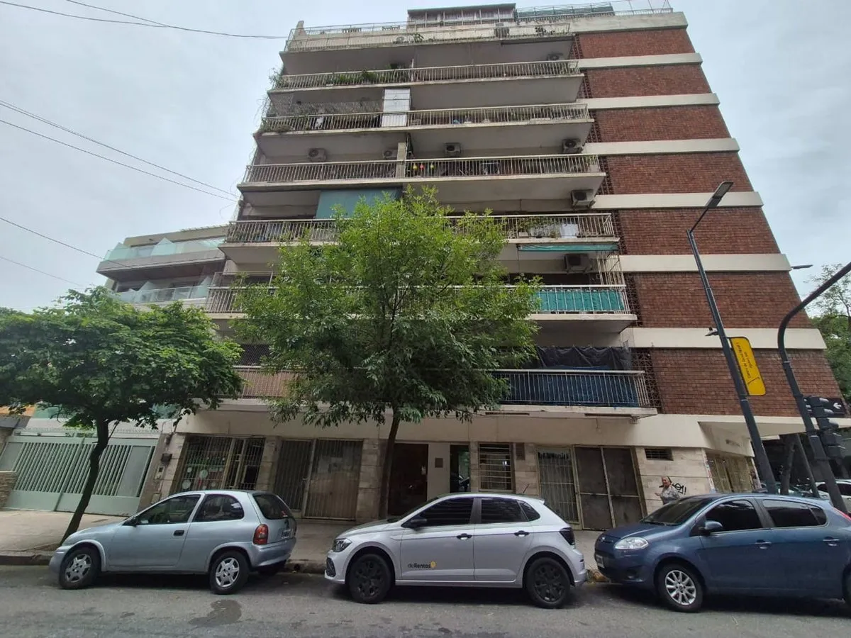 Kitnet de um ambiente no 2º andar de fundos em Balvanera