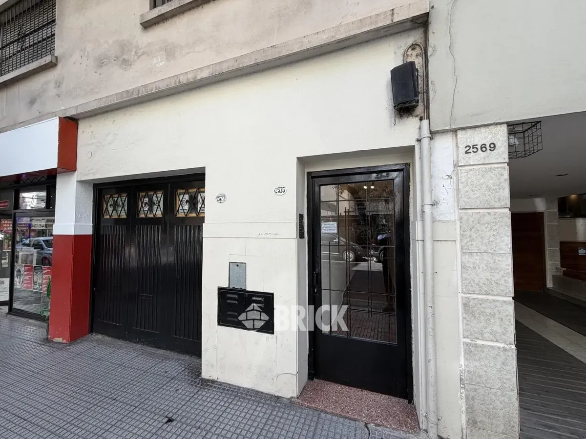 39 m² studio apartment in Recoleta (no building fees)