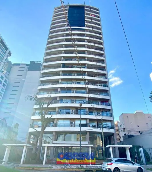 Two-room apartment on the first floor in Banfield Este