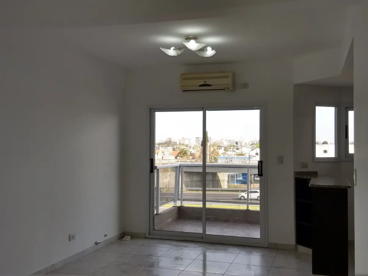 Apartamento de dois ambientes com varanda em Hurlingham