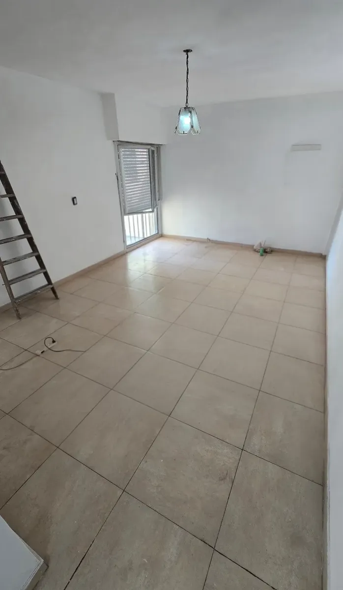 Apartamento de 2 dormitórios em Morón