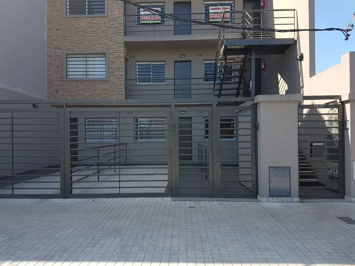Two-bedroom apartment in Villa Luzuriaga, La Matanza