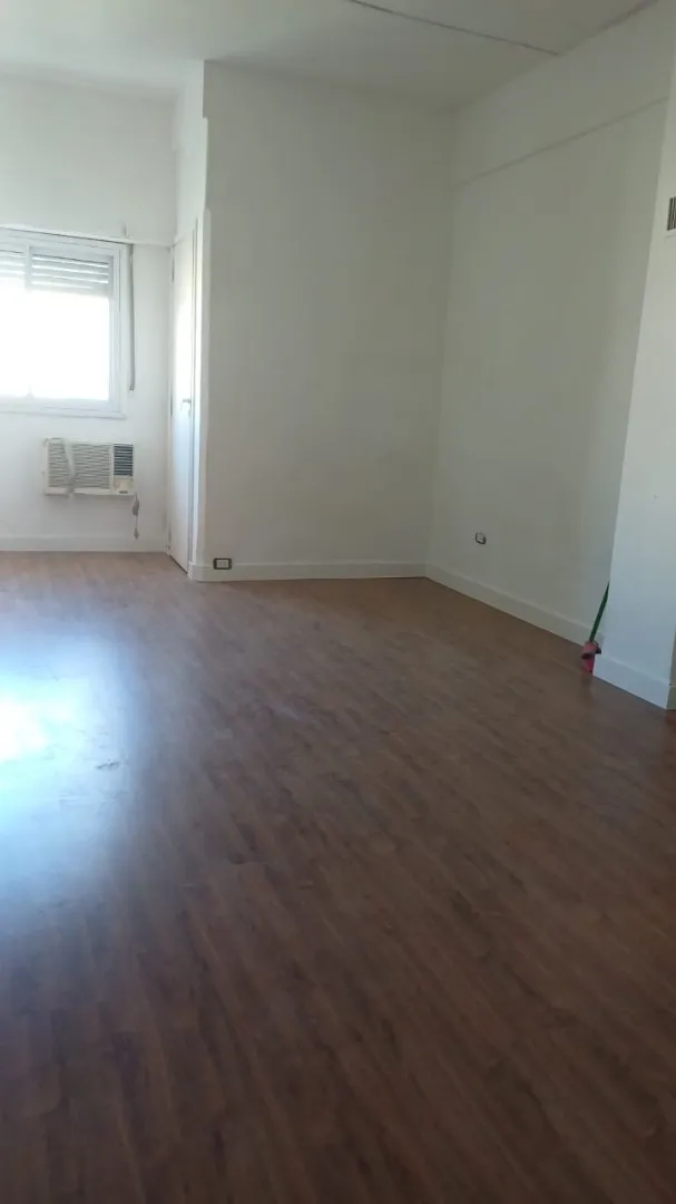 Partially furnished studio apartment in Recoleta