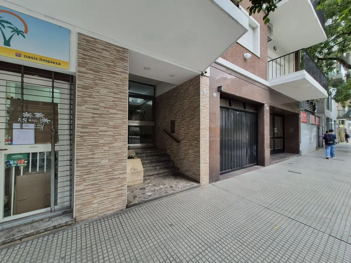 Apartamento de 3 ambientes com varanda no Caballito