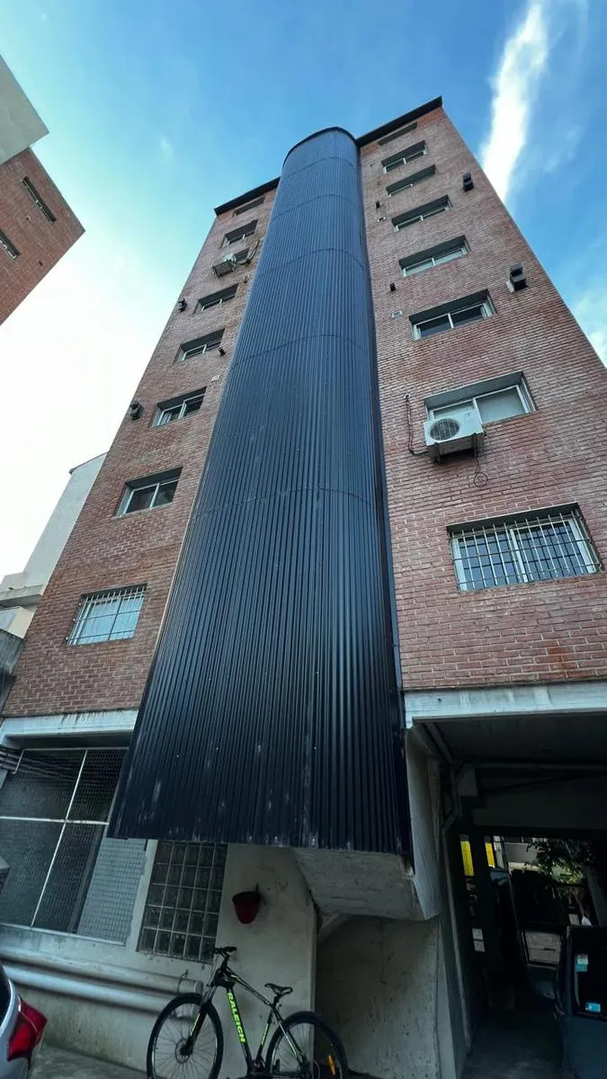 Apartamento de 2 ambientes com vaga de garagem em Vicente López