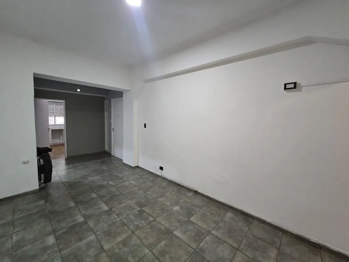 Apartamento de 4 ambientes com dependência em Palermo (Coronel Díaz)