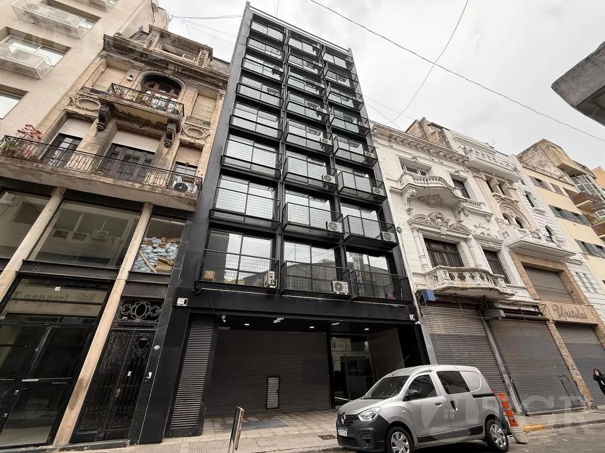 Квартира-студия с мебелью в Monserrat