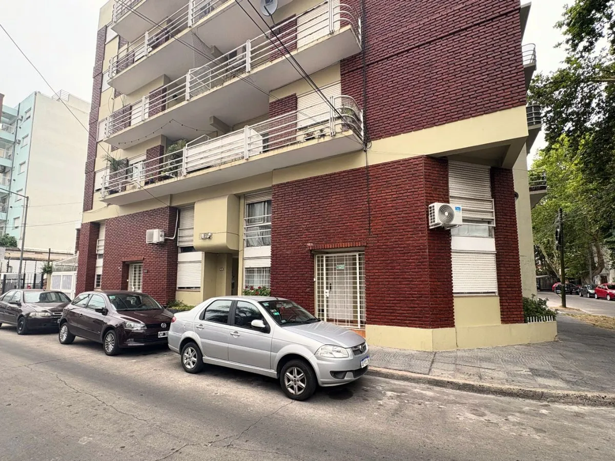Departamento de 3 ambientes con cochera en Villa Ballester