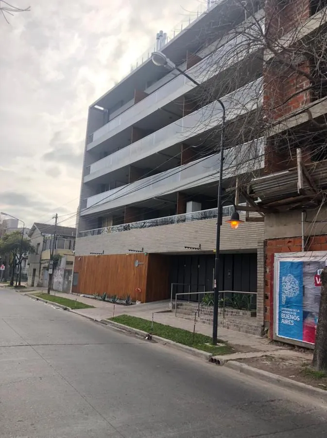 Departamento de 2 ambientes con cochera en Tigre