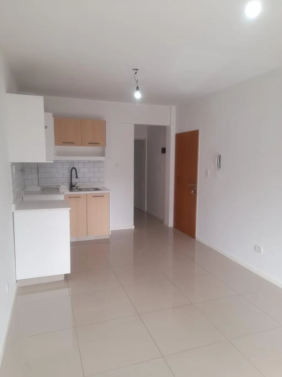 Two-room apartment with (assigned) parking space in Villa Luzuriaga