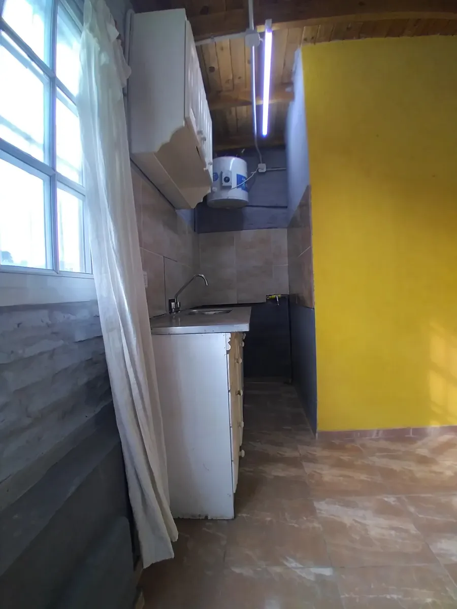 Departamento en PH de 2 ambientes al frente en Lomas de Zamora