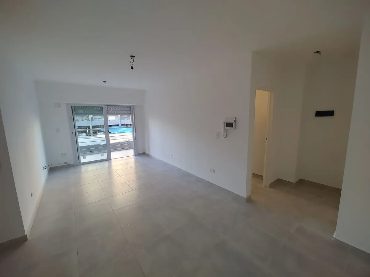 Three-room apartment with parking in Martín Coronado (Tres de Febrero)