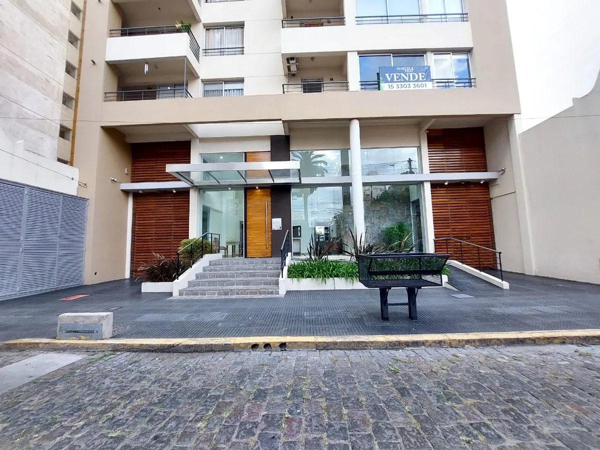 Apartamento de dois ambientes com vaga de garagem em Lomas de Zamora