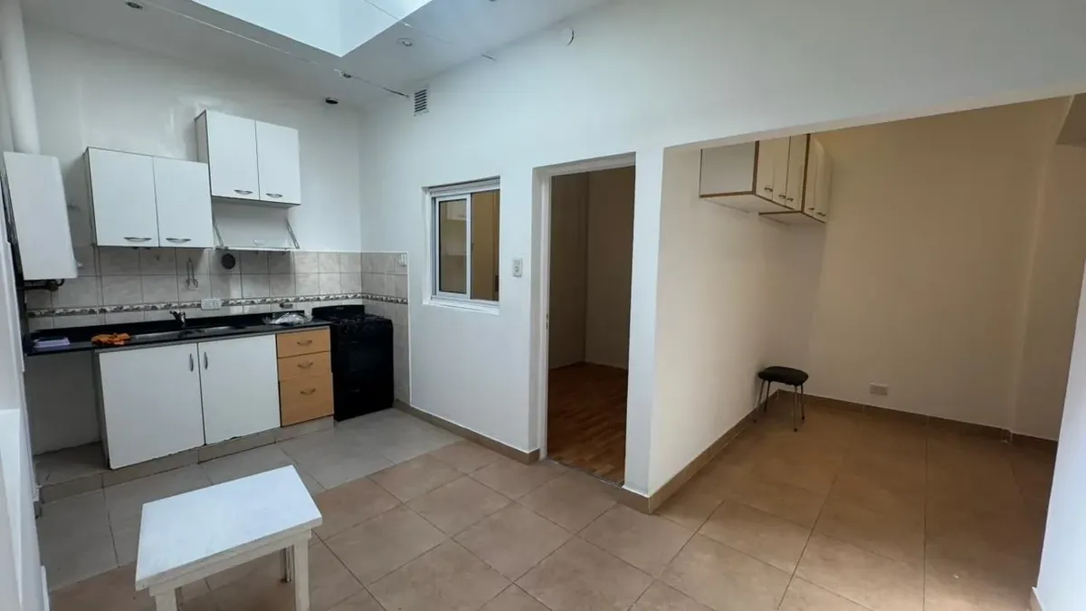 PH с 2 спальнями в Saavedra без коммунальных платежей здания