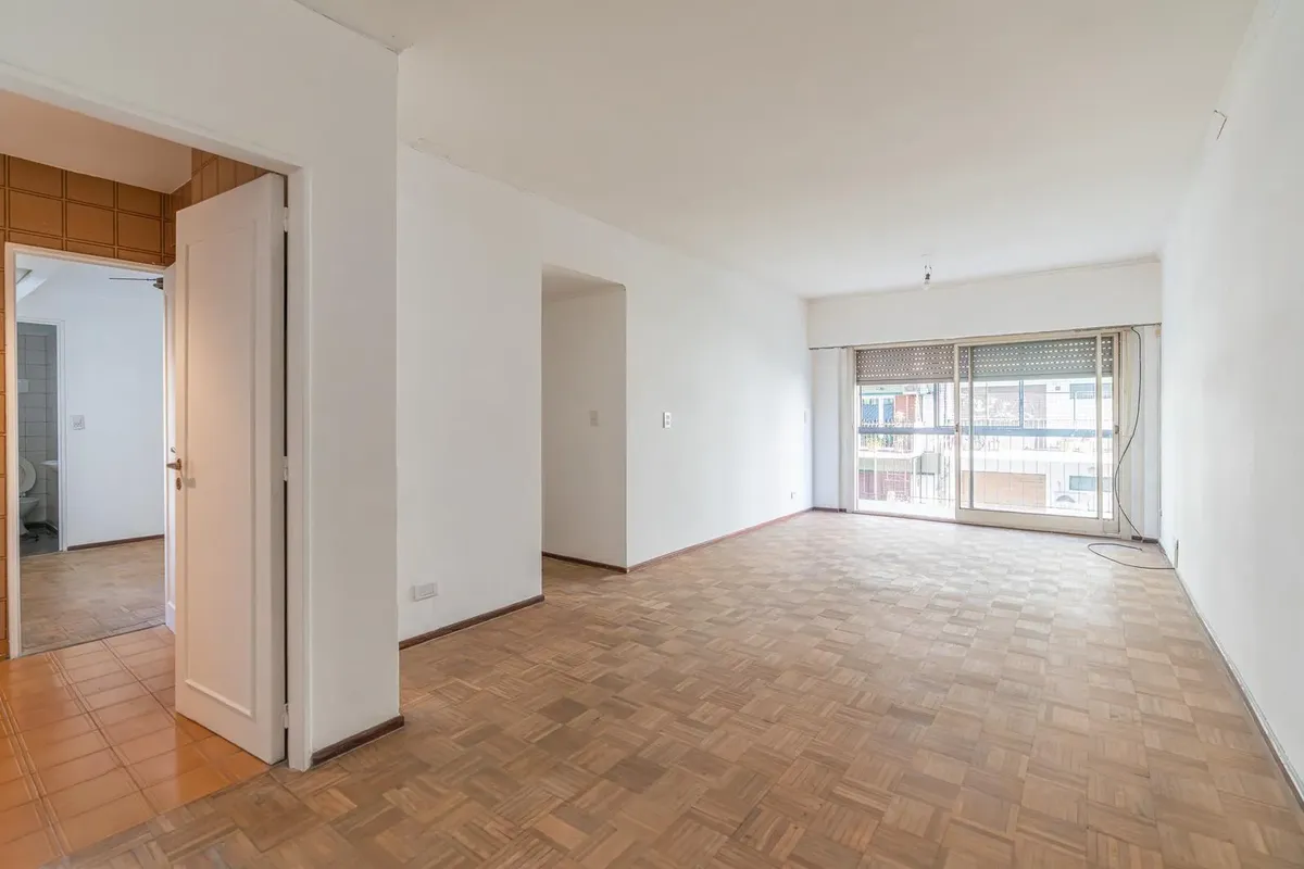 Apartamento de três quartos de frente em Belgrano