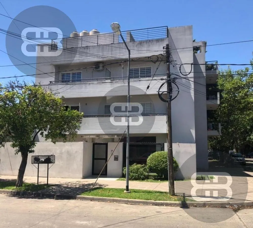 Kitnet com varanda em General San Martín