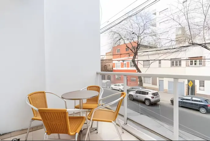 Apartamento meio andar mobiliado de 3 ambientes com 2 dormitórios em Palermo