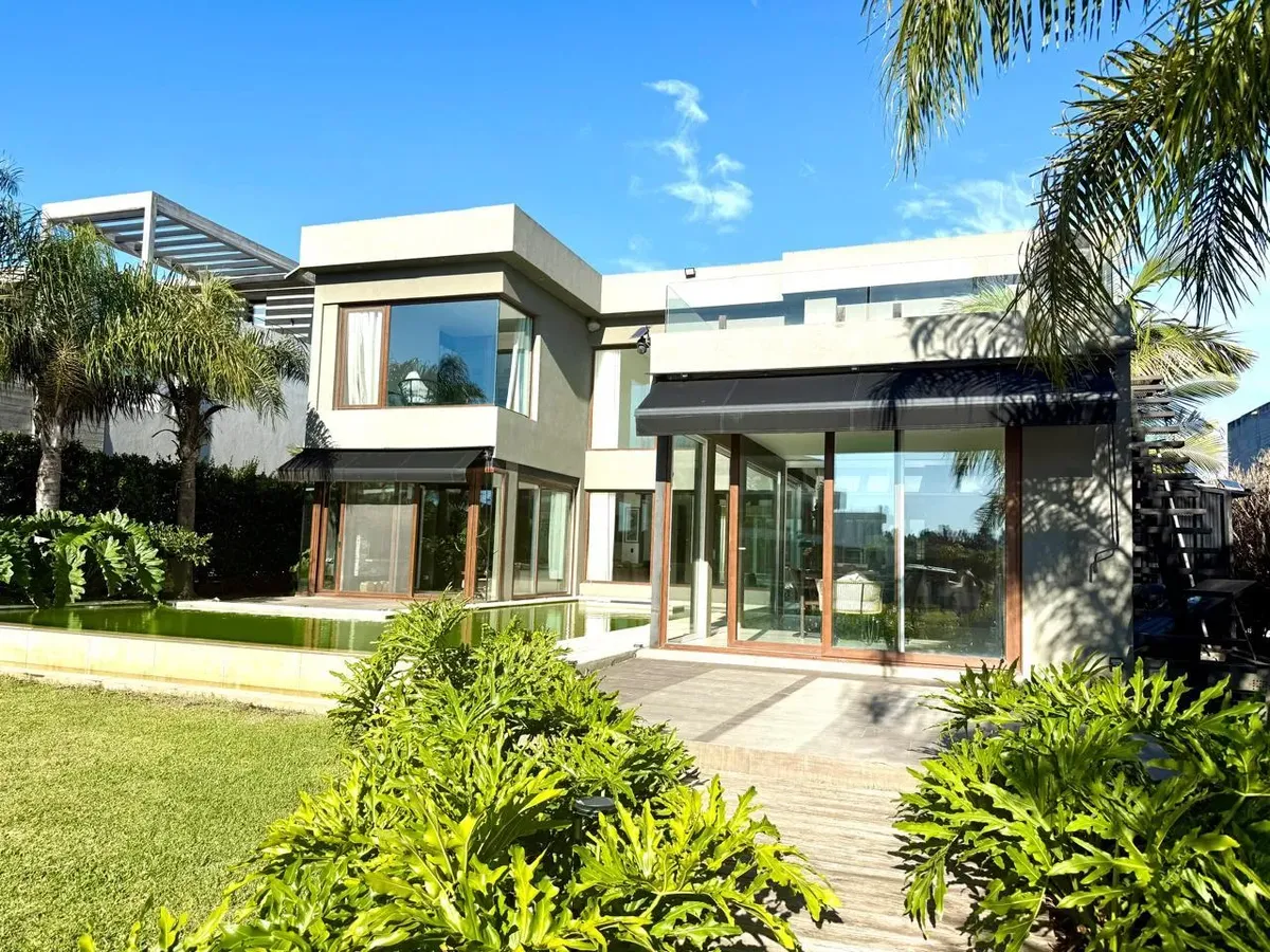Furnished 5-bedroom house in Tigre near El Yacht