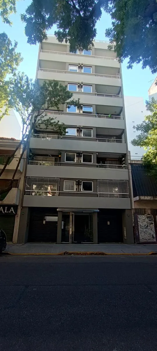 Departamento de 2 ambientes con balcón en Parque Chacabuco