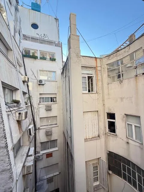 Semipiso de 2 ambientes apto profesional en Retiro