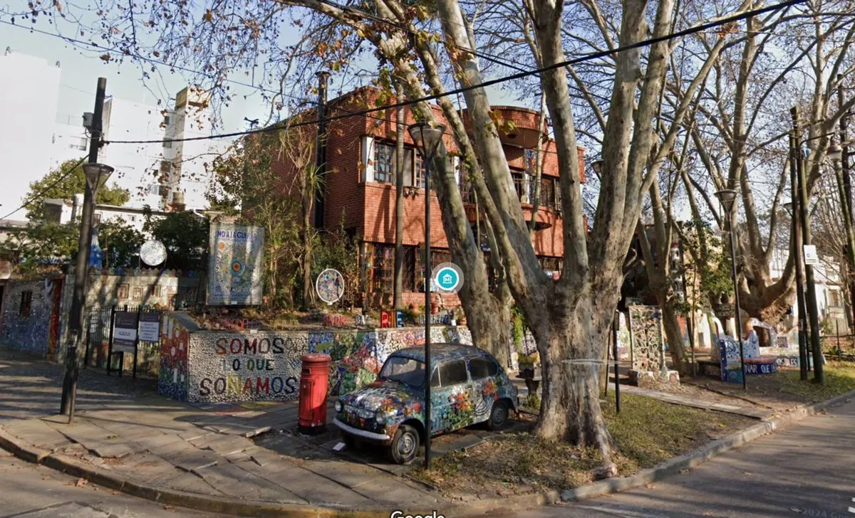 Дом на 6 комнат с бассейном в Quilmes