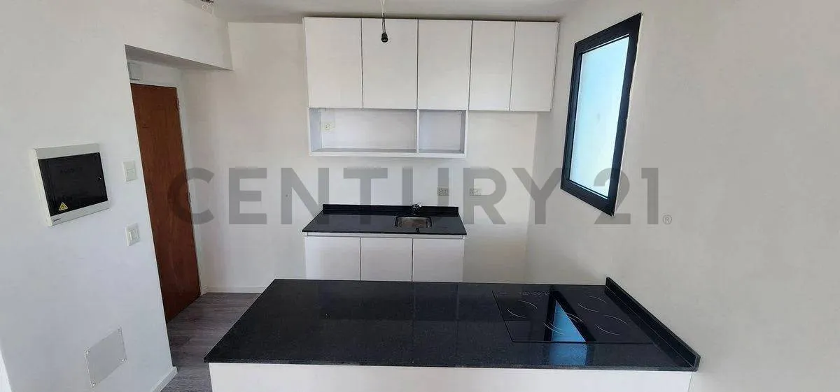 Новая квартира с 2 комнатами и террасой-балконом в Villa Crespo