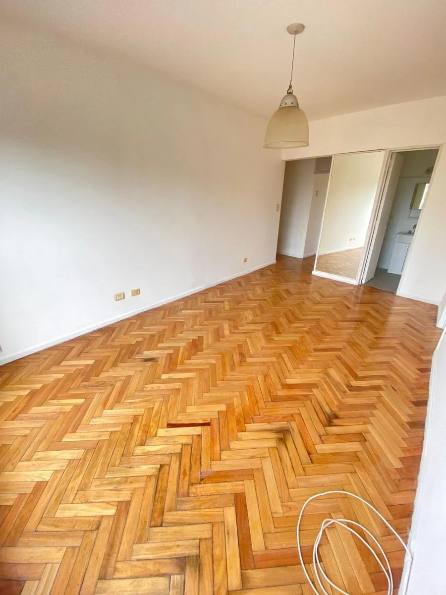 Двухкомнатная квартира в Retiro на Av. del Libertador 700