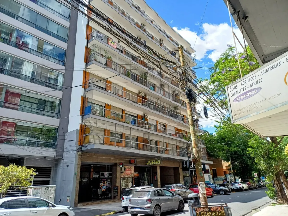 Квартира с 2 спальнями в Olivos с балконом