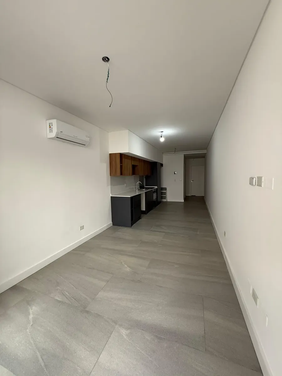 Departamento de 2 ambientes a estrenar con jardín propio en Villa del Parque