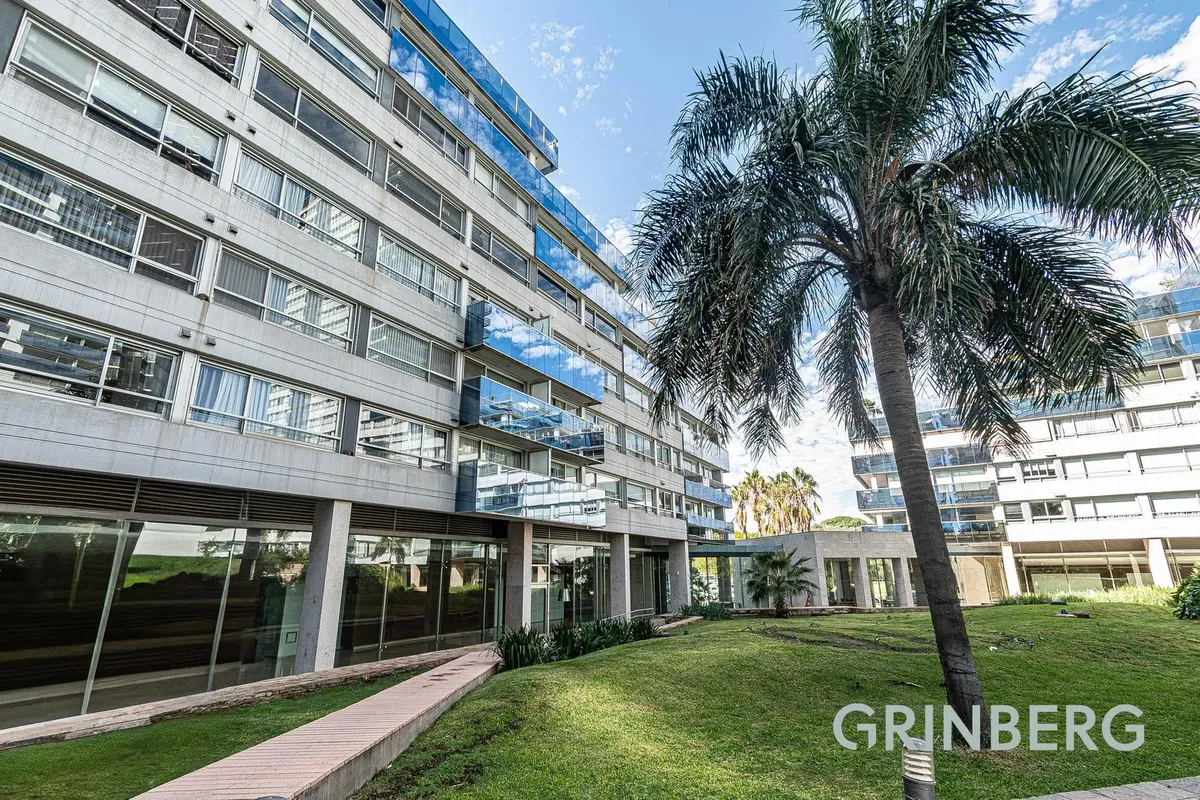 Refurbished studio apartment in Puerto Madero