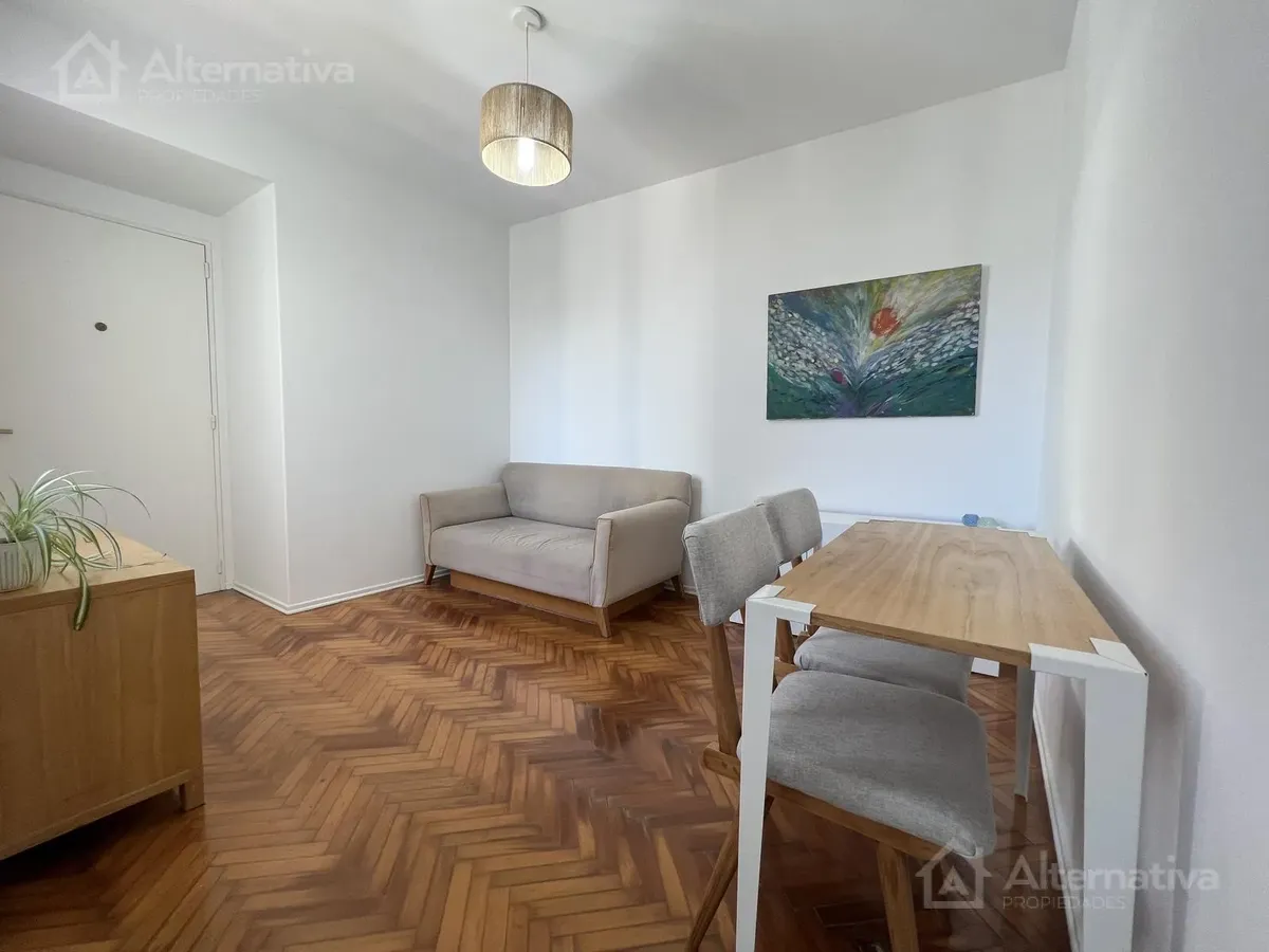 Apartamento mobiliado de dois ambientes com 1 quarto em Monserrat