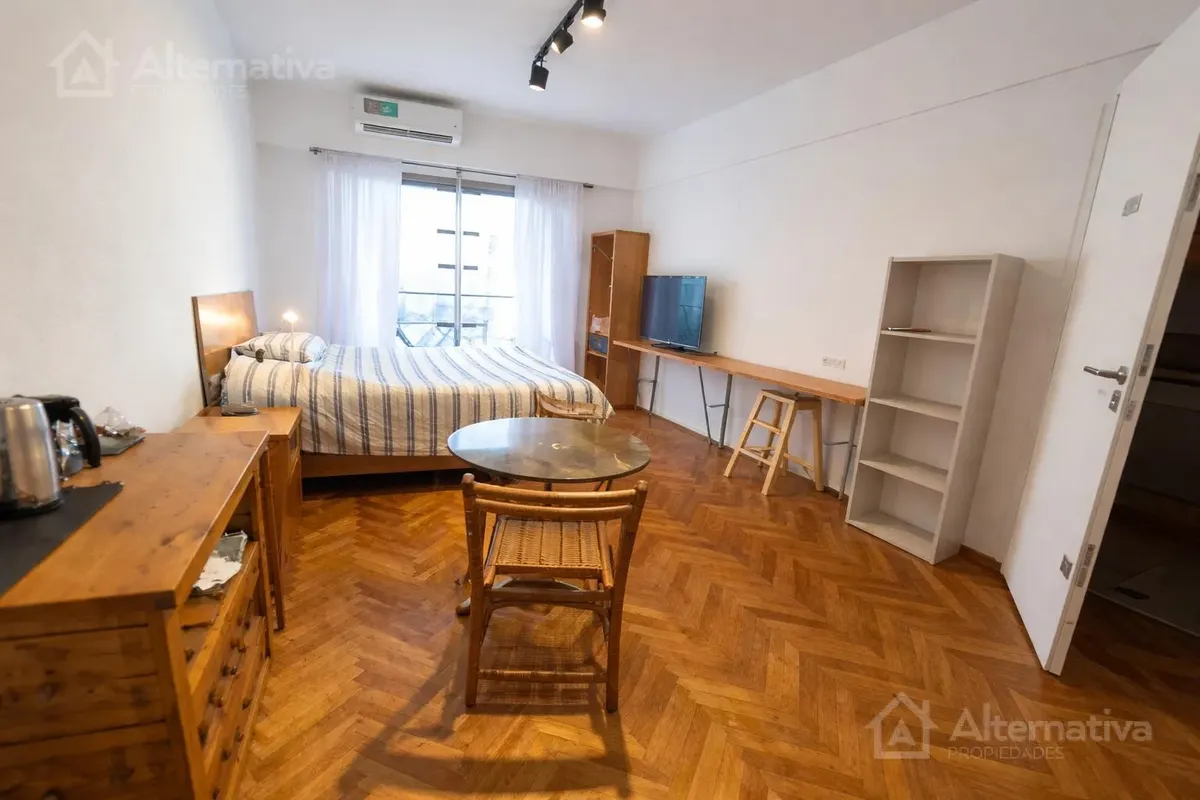 Kitnet mobiliada em San Telmo